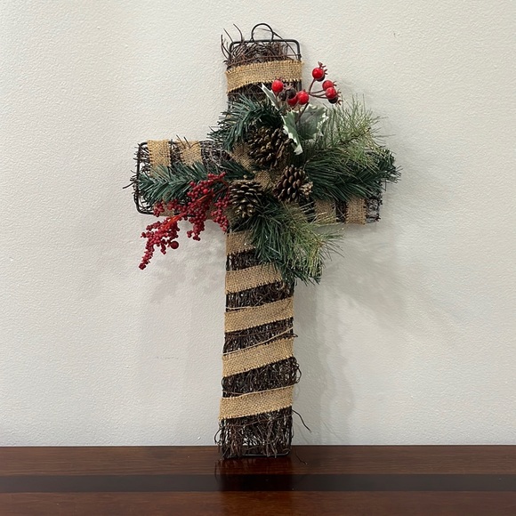 Cross Wreath - Picture 8 of 9